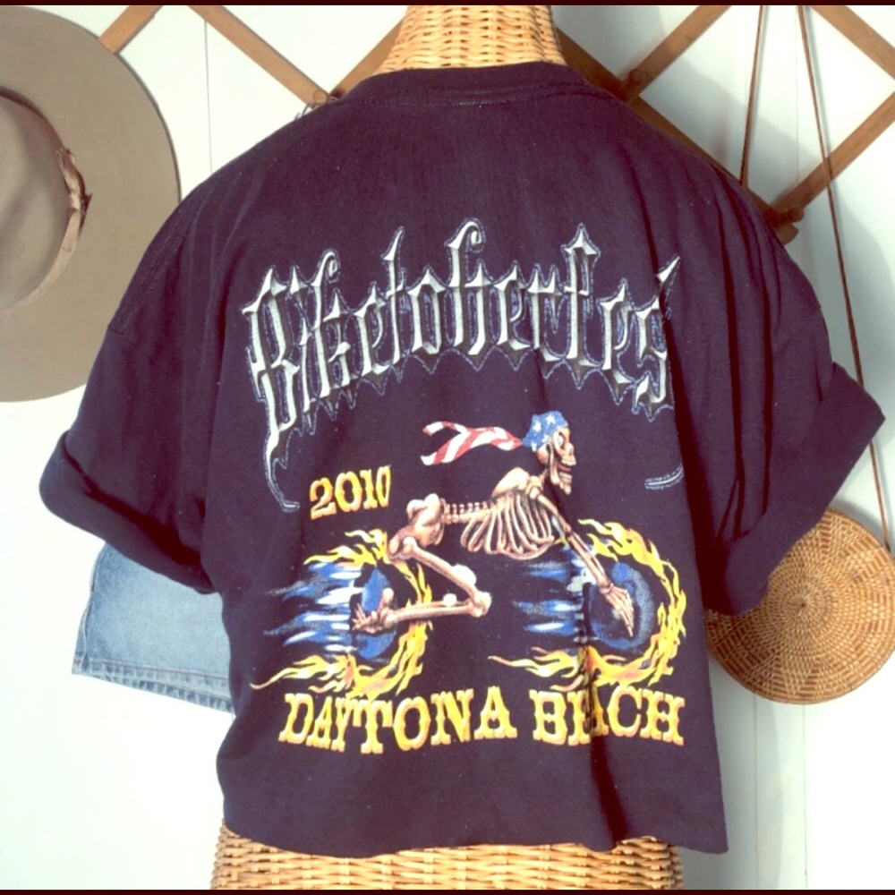 Sold!✨Vintage oversized tee